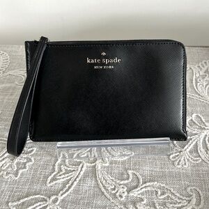 Kate Spade New York Staci Saffiano Leather Black L-Zip Wristlet